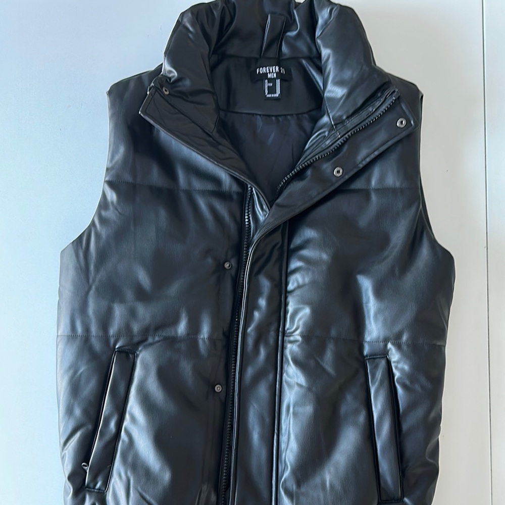 Forever 21 Black Puffer Vest Quilted Sleeveless